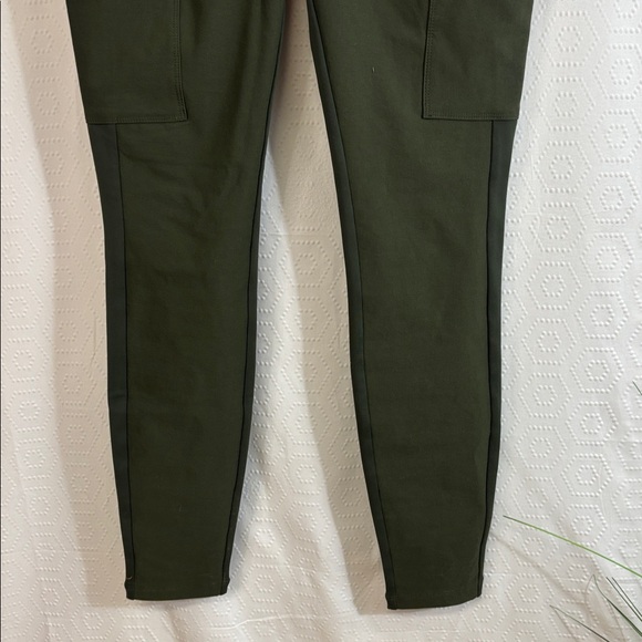 Athleta Headland Hybrid Cargo Legging - Picture 8 of 10